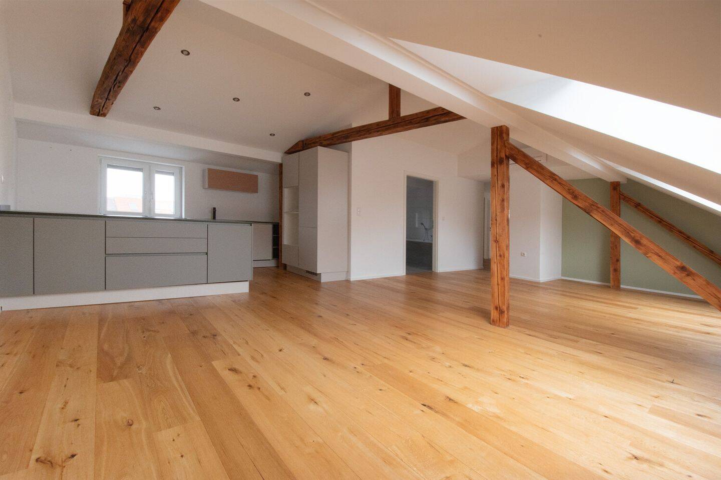 Stilvolle 3-Zimmer-Wohnung mit Dachterrasse, Garage und Klimaanlage, 67346 Speyer (Angelhof I und II Speyer)
