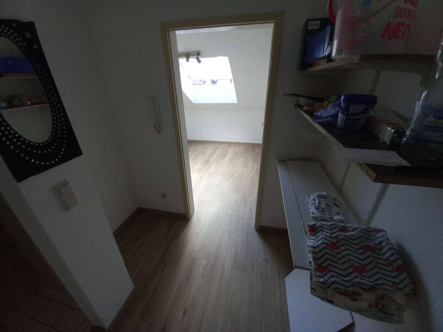 Renovierte 1-Zimmer-Wohnung in Regensburg, 93053 Regensburg (Galgenberg Kasernenviertel Kumpfmühl-Ziegetsdorf-Neuprüll Oberisling-Graß)