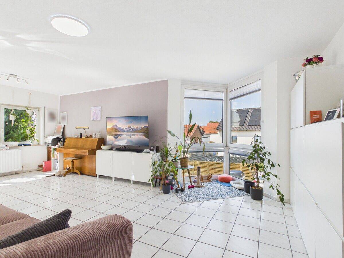 Super Lage: 3 Zimmer Wohnung im 1.OG mit Loggia, 67551 Worms (Heppenheim Horchheim Pfeddersheim Weinsheim Wiesoppenheim)