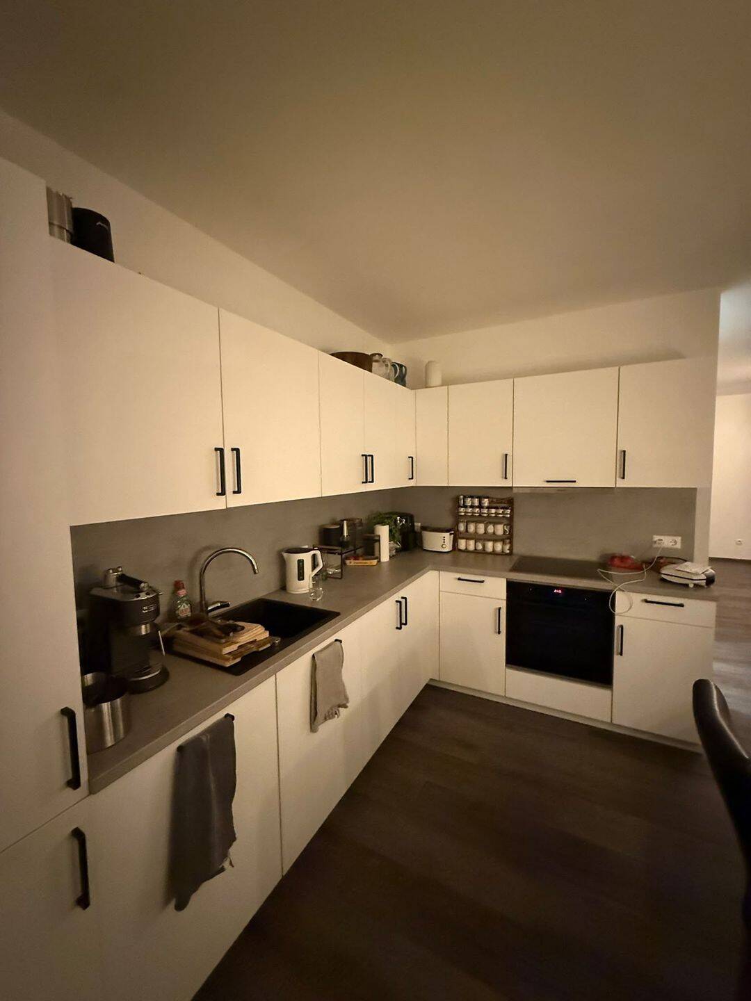 Stilvolles 3-Zimmer-Penthouse in Bremen mit moderner Einbauküche, 28777 Bremen (Blumenthal Farge Lüssum-Bockhorn Rekum Rönnebeck)