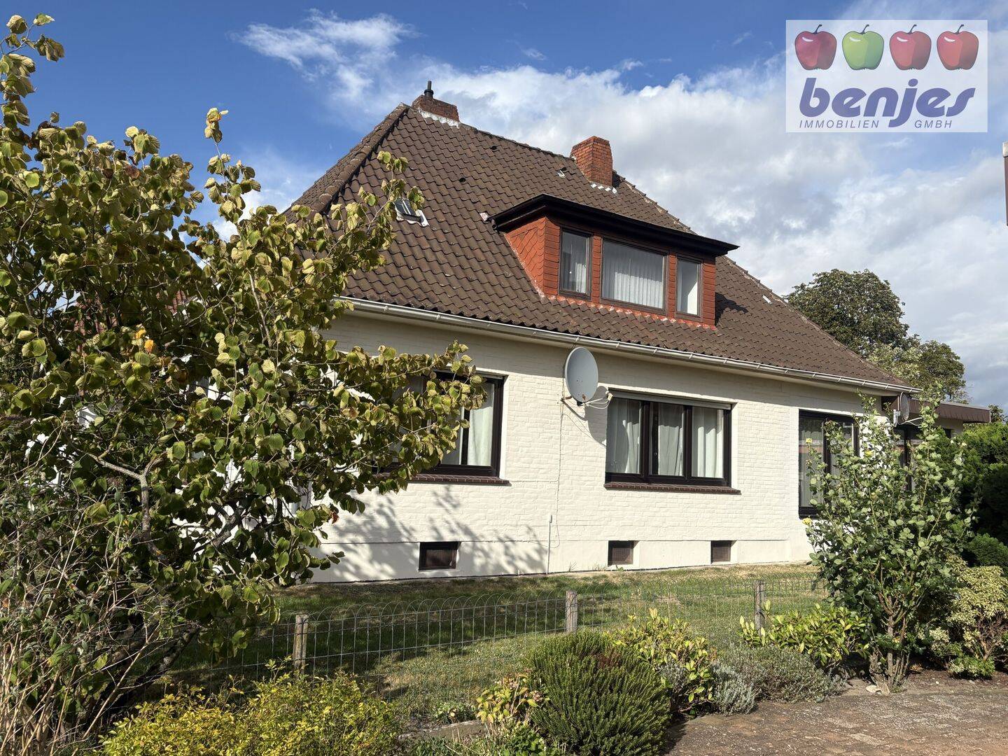 Zentrumsnahe Lage: Bungalow mit viel Platz und eingewachsenem Garten, 27318 Hoya