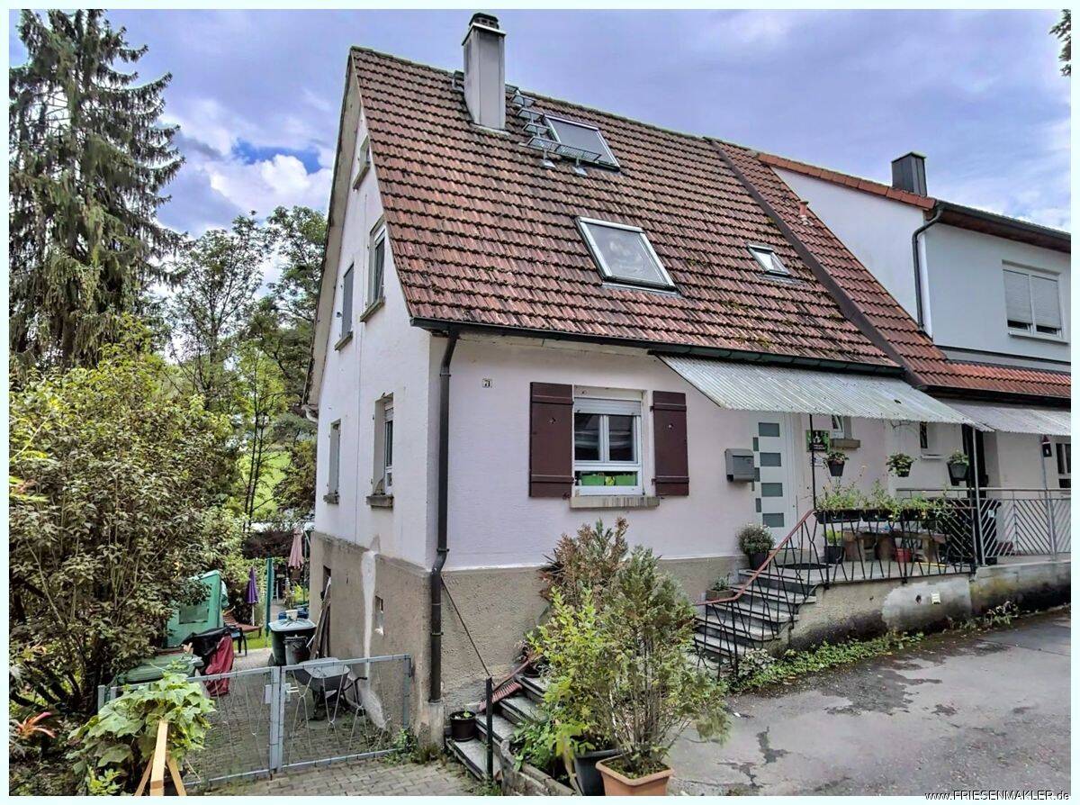 Kompakte Doppelhaushälfte mit hübschem Gärtchen in ruhiger zentrumsnaher Lage mit Blick ins Grüne !, 74653 Künzelsau
