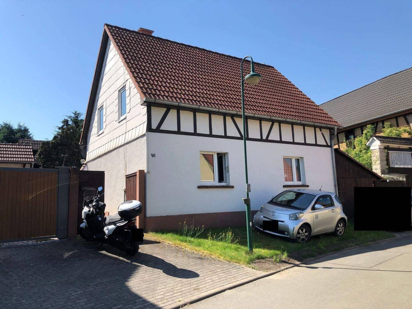 BLANKENHAIN OT SCHWARZA : Freistehendes teilsaniertes Einfamilienhaus mit Garten, Nebengelaß+ Garage, 99444 Blankenhain