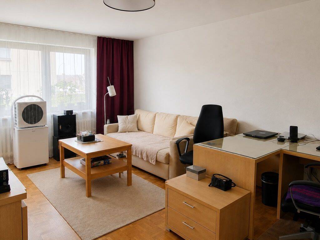 „Gut geschnittene 2,5-Zi.-Wohnung mit Terrasse, Aufzug und Stellplatz in Bahnhofsnähe von Weinstadt“, 71384 Weinstadt