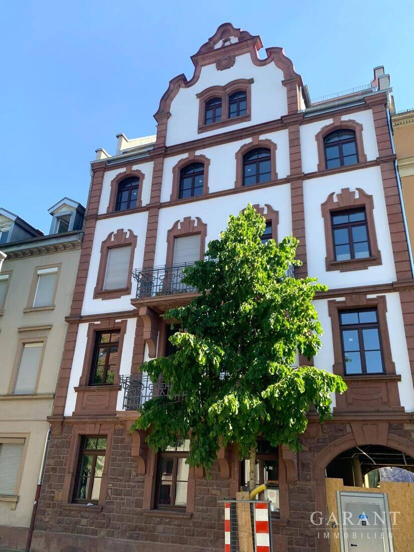 Sanierte Altbau-Wohnung mit Terrasse im Hochparterre, 76133 Karlsruhe