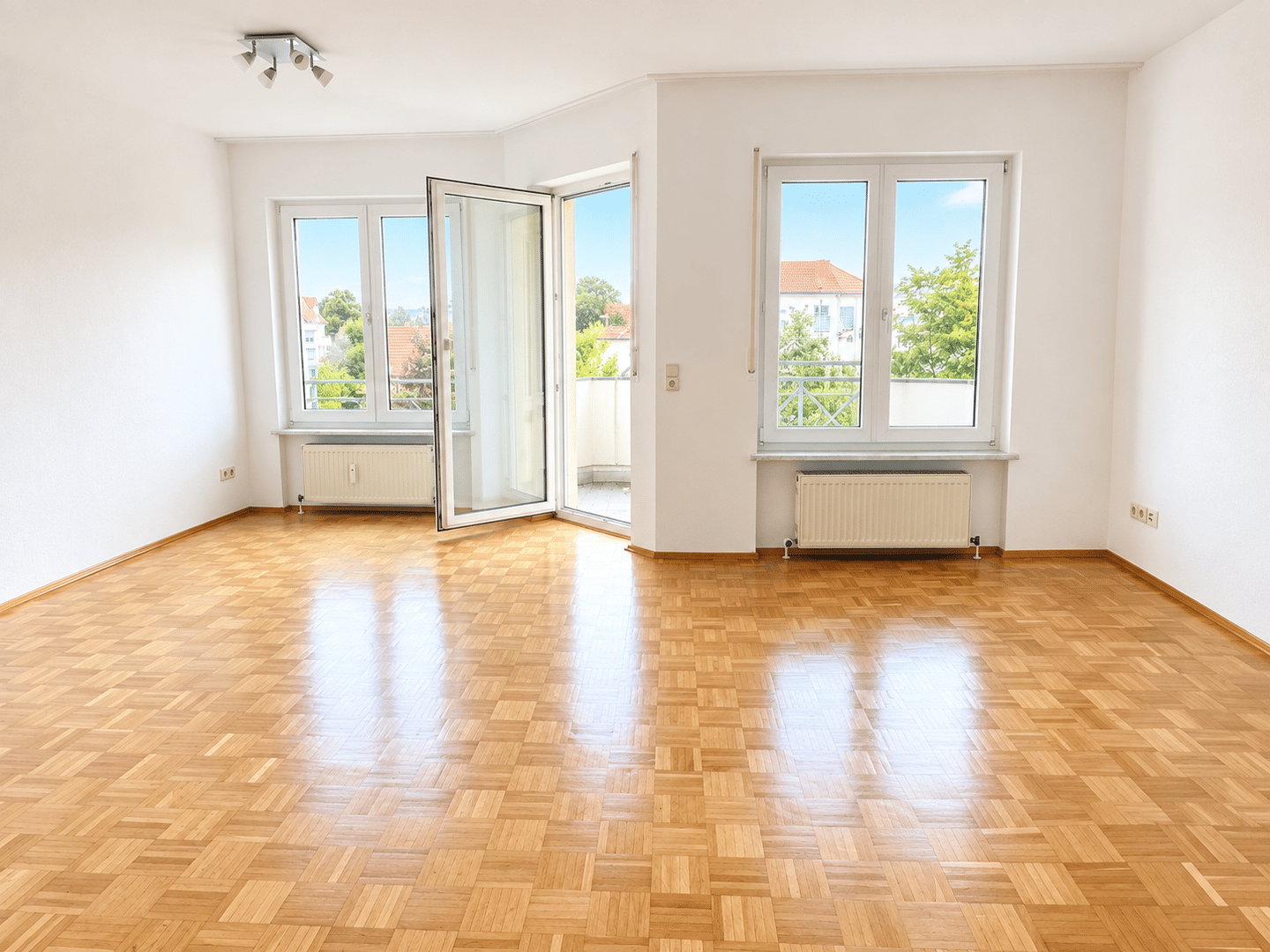 Tolle 2 Zimmer-Wohnung mit Balkon inkl. TG-Platz & Pkw-Stellplatz in zentraler Lage von Dietzenbach!, 63128 Dietzenbach