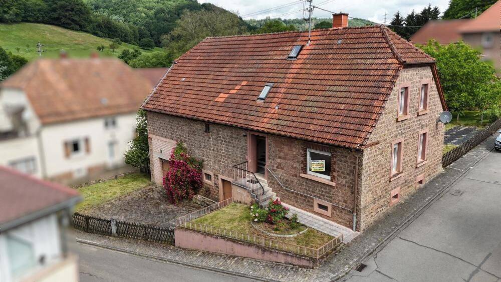 +++ Einfamilienhaus mit Nebengebäude, Ausbaupotenzial und traumhaftem Südgarten+++, 66851 Steinalben