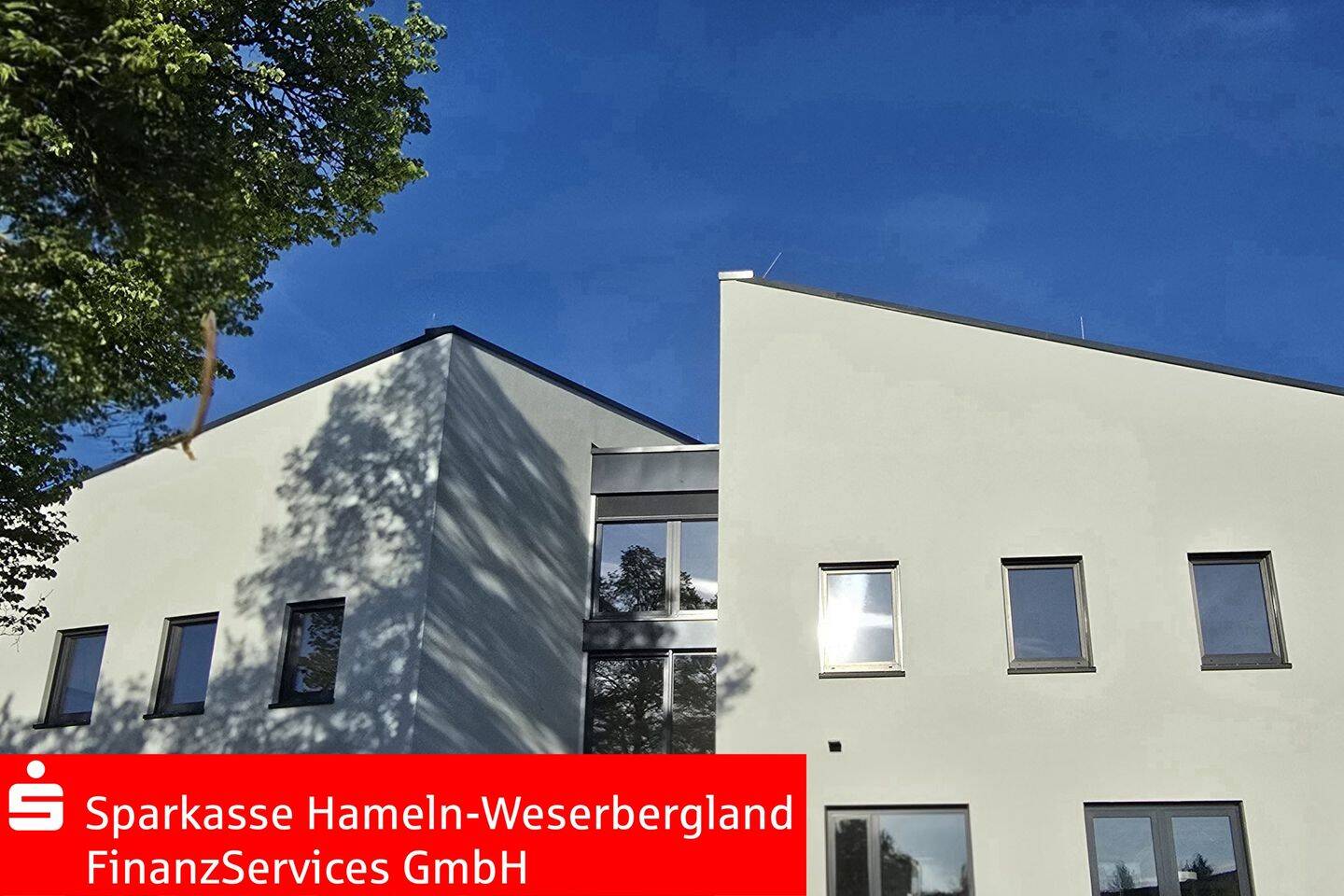 360° Rundgang verfügbar- Wunderschöne Maisonettewohnung mit zwei Balkonen incl. exklusiver Küche, 31848 Bad Münder am Deister