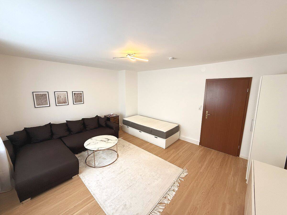 Modernisiert und sofort verfügbar – 3-Zimmer-Wohnung in Stuttgart-Bad Cannstatt, 70376 Stuttgart (Bad Cannstatt Burgholzhof Münster Zuffenhausen)
