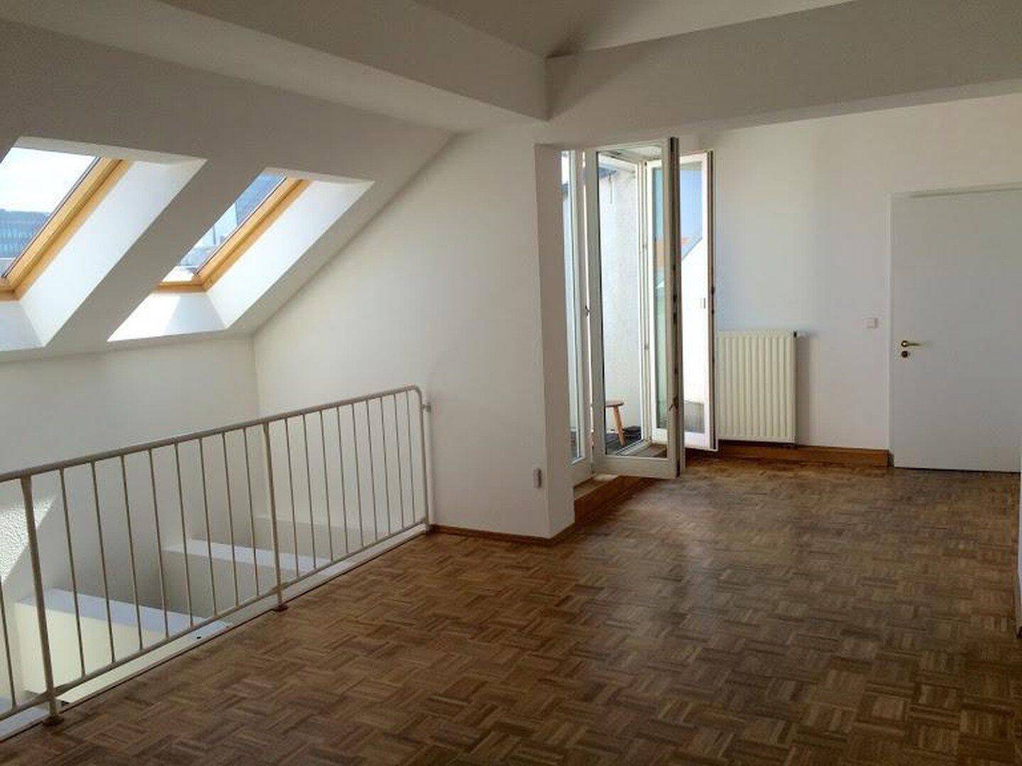 BEFRISTET DG Maisonette in Top Lage Marienstr. 10117, 10117 Berlin (Mitte)