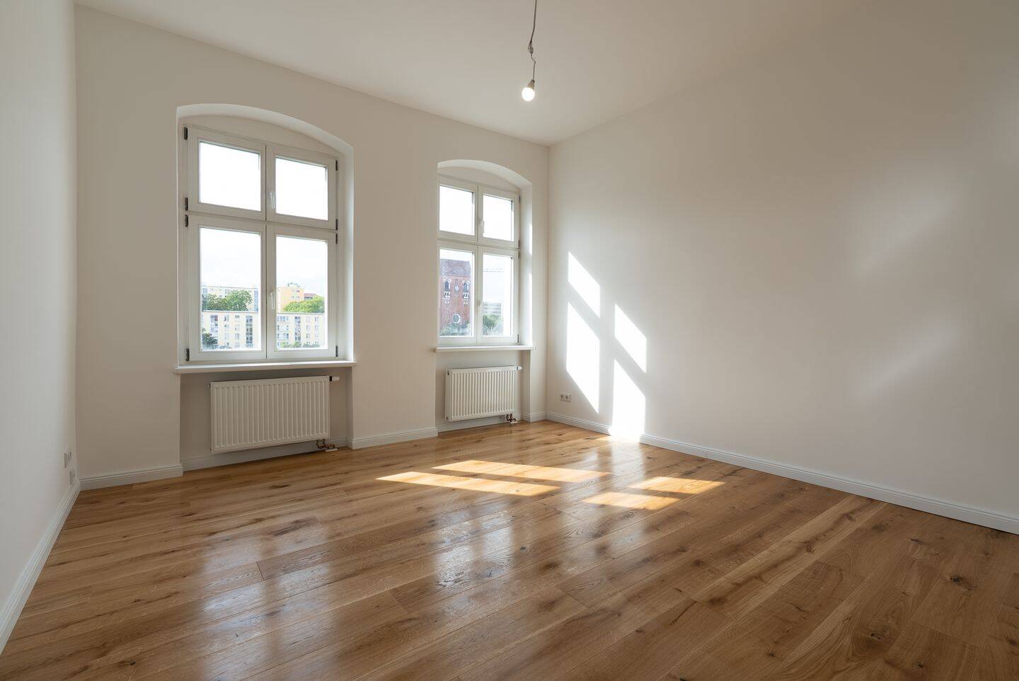 Bezugsfrei – Helle, frisch renovierte 2-Zimmer-Altbauwohnung mit Balkon nahe Lietzensee!, 14059 Berlin (Charlottenburg-Wilmersdorf Charlottenburg Westend)