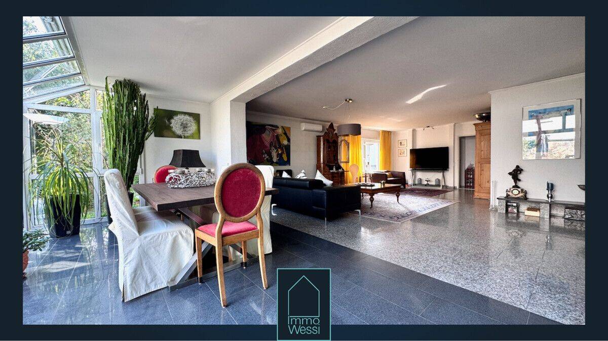Haus im Haus – großzügige 4-Zimmer-Wohnung mit Wintergarten, Garten, Einliegerwohnung & 2 Garagen, 76448 Durmersheim