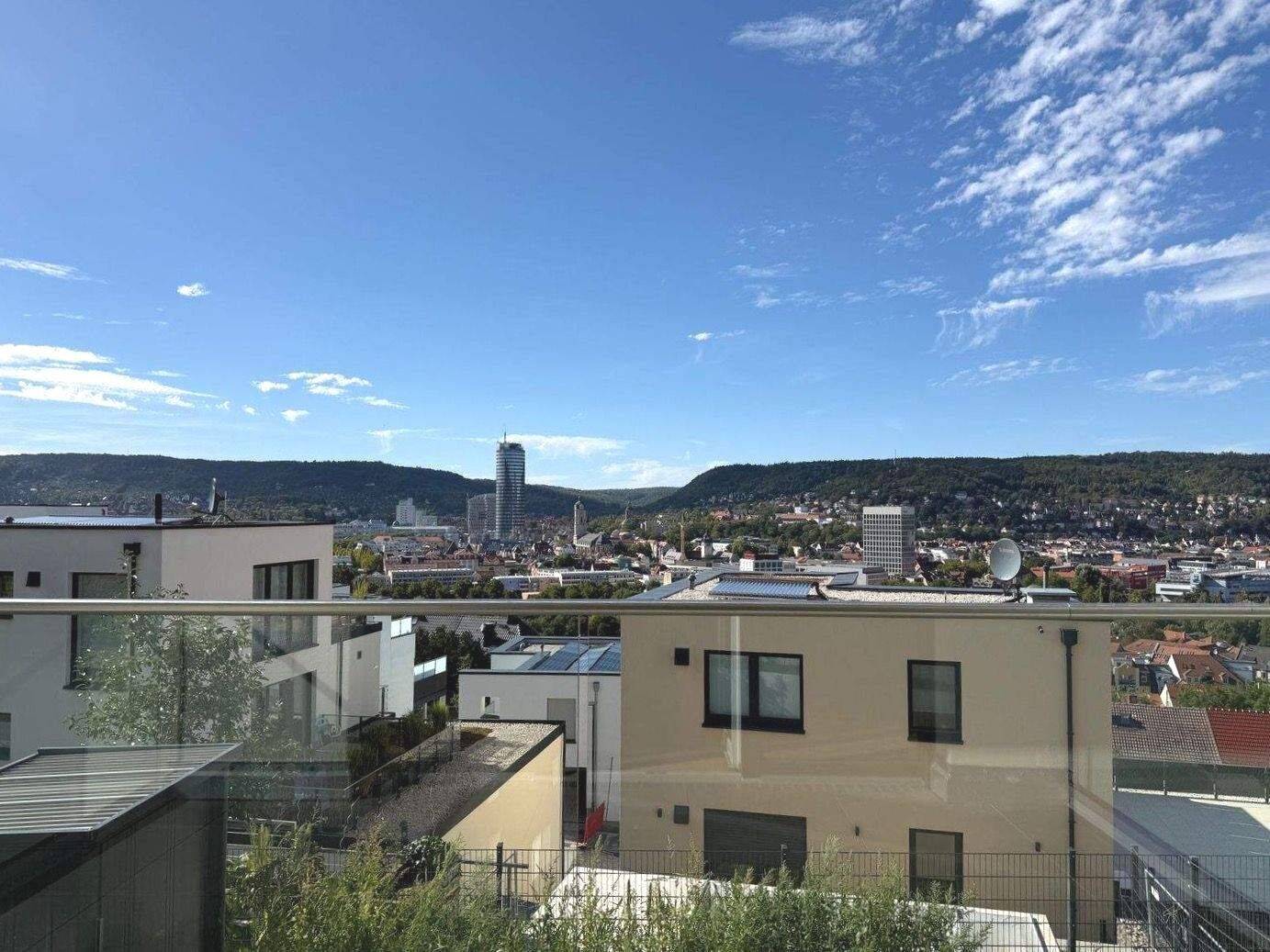 3-Raum Wohnung mit sensationellem Ausblick über Jena, 7749 Jena