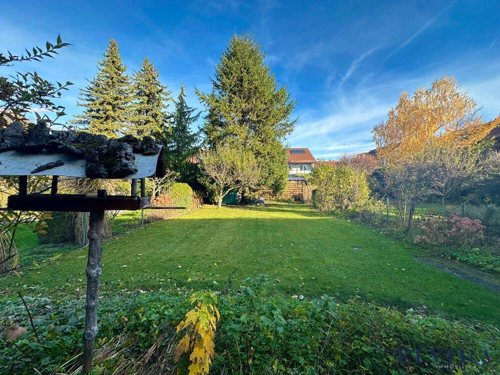 ELVIRA – Oberschleißheim, schöne Doppelhaushälfte mit sonnigem Garten und viel Potenzial, 85764 Oberschleißheim