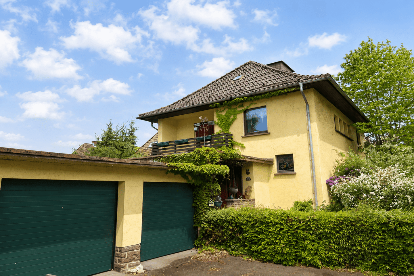 1-2 Familien-Stadtvilla mit besonderem Flair in begehrter Zentrumslage, 37603 Holzminden
