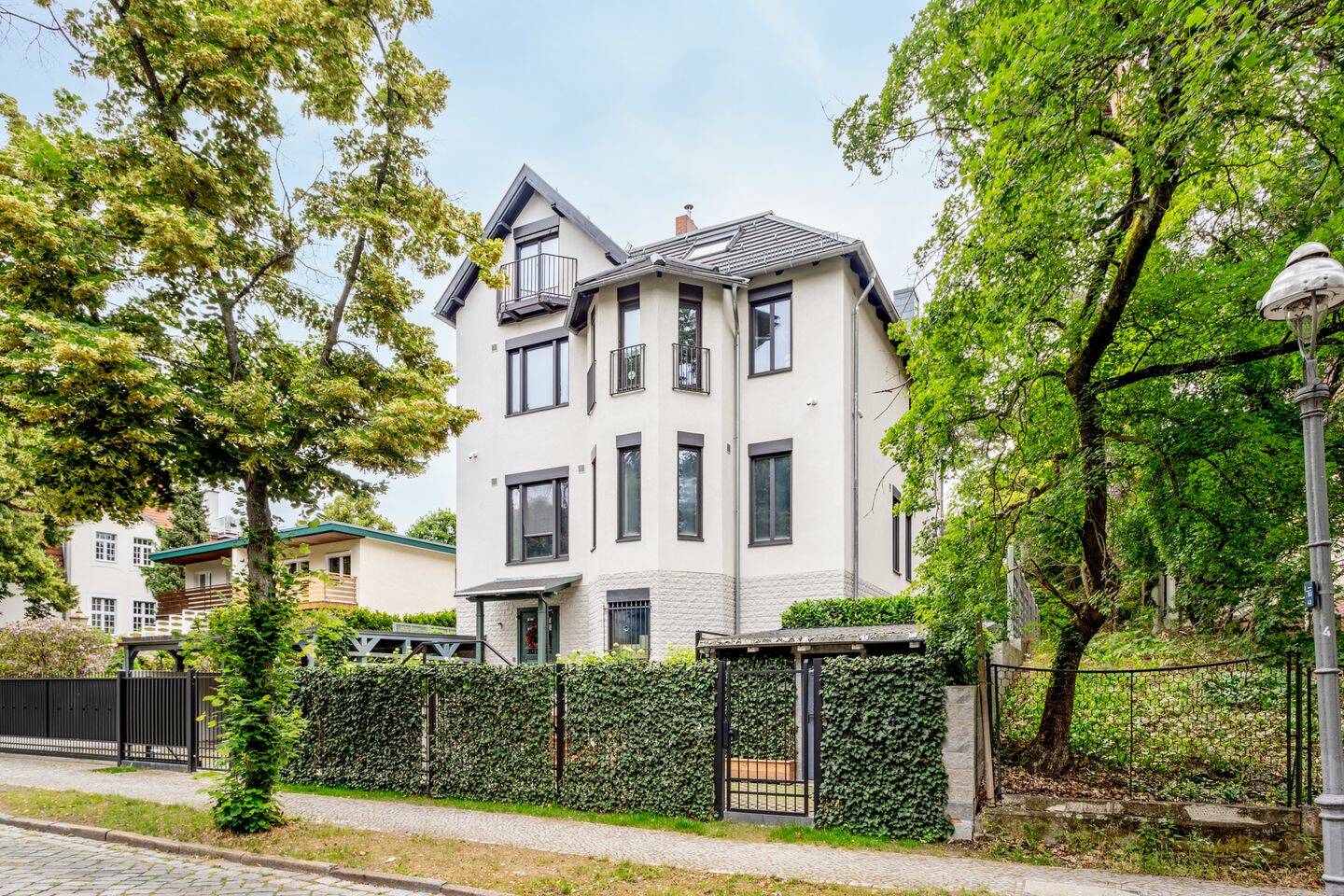 Moderne Familienvilla mit Loftflair in repräsentativer Lage, 14129 Berlin (Steglitz-Zehlendorf Nikolassee Zehlendorf Schlachtensee)