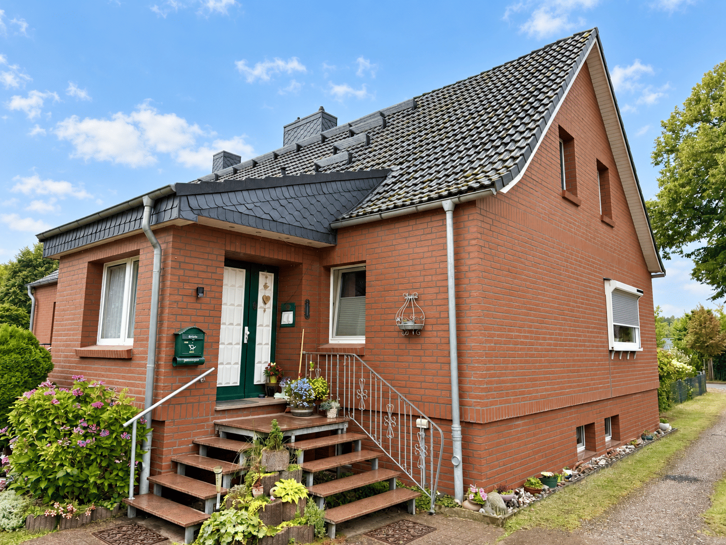 Wohnen mit viel Platz – Doppelhaushälfte mit Garten, Koppel und Stall in Herrnburg, 23923 Lüdersdorf
