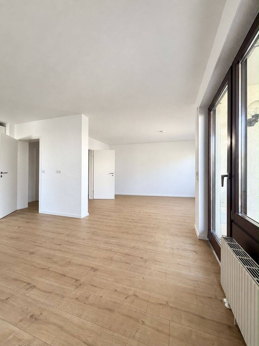 Neu renovierte 2-Zimmer Wohnung mit Terrasse und Tiefgarage, 70771 Leinfelden-Echterdingen