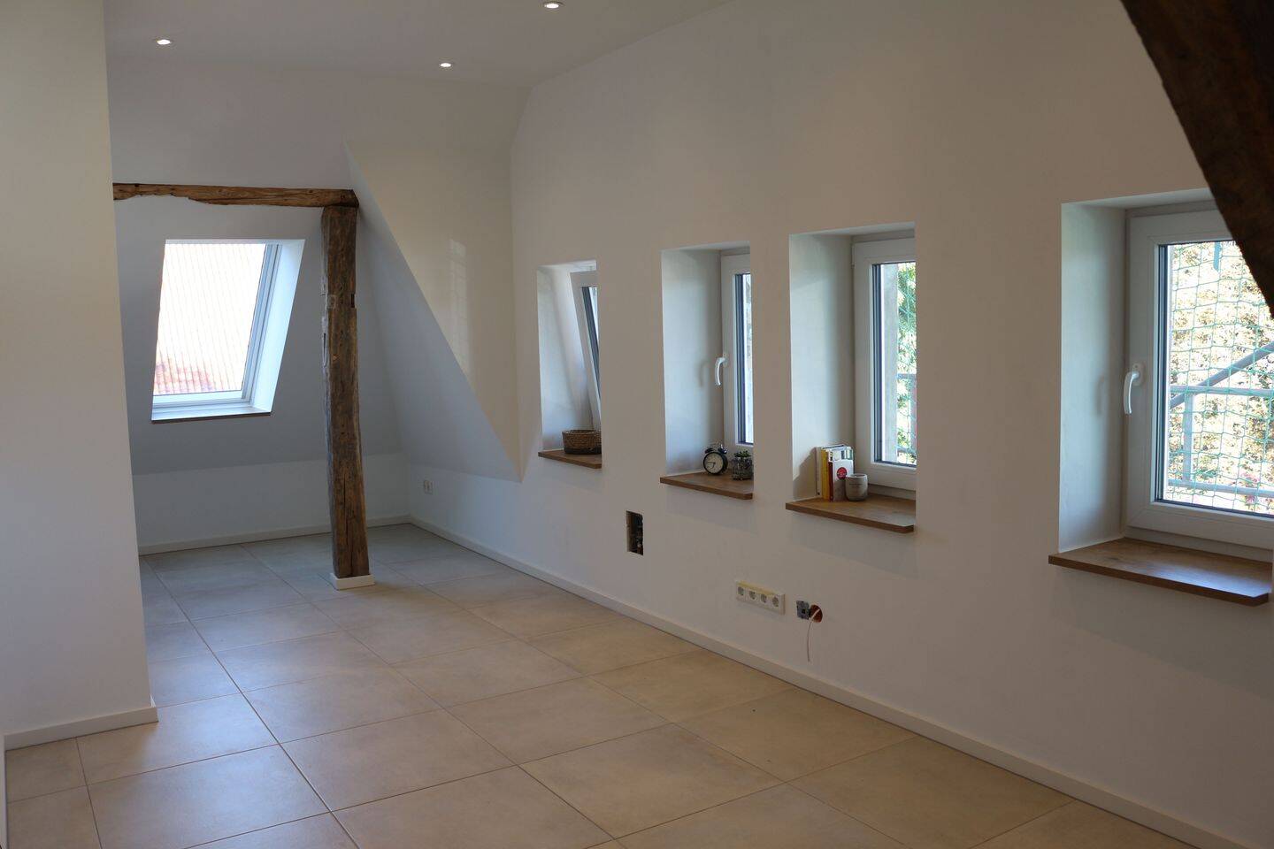 hochwertige 3,5 Zimmer Wohnung mit Loggia und Klimaanlage, 49448 Lemförde