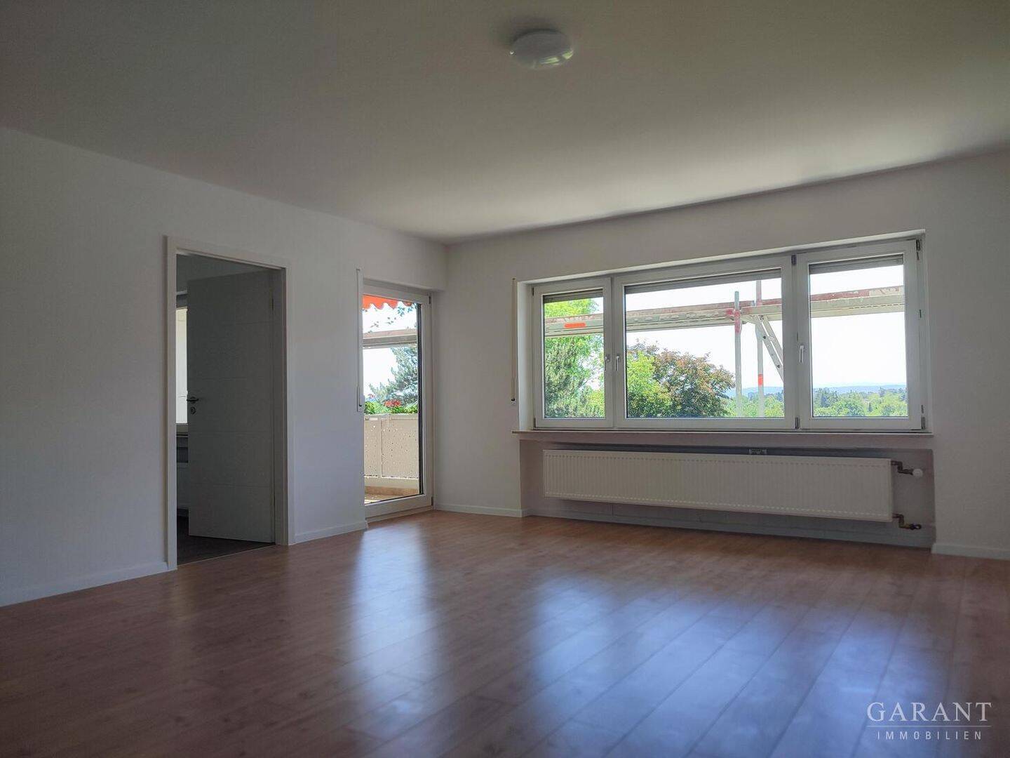 Seltene Gelegenheit! Gemütliche 4-Zimmer-Wohnung mit Balkon in ruhiger Lage! Saniert & bezugsfertig, 76149 Karlsruhe (Neureut Nordstadt)
