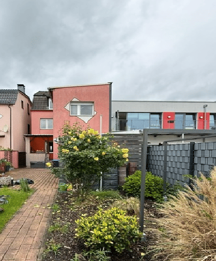 Riesengroßes EFH-Eckhaus mit ca 178 m² Wohnfl. (9 1/2-Räume), Garten, Garage u. Kfz.-Stellplätze, 59067 Hamm