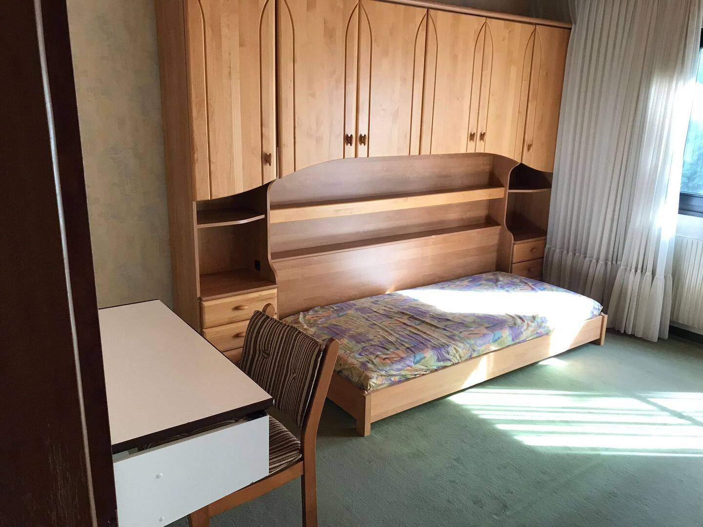Möbliertes Zimmer (18 m²) in ruhiger 5er-WG in Karlsruhe-Grünwinkel, ab 01.09., 76189 Karlsruhe (Daxlanden Grünwinkel Knielingen Mühlburg Oberreut)