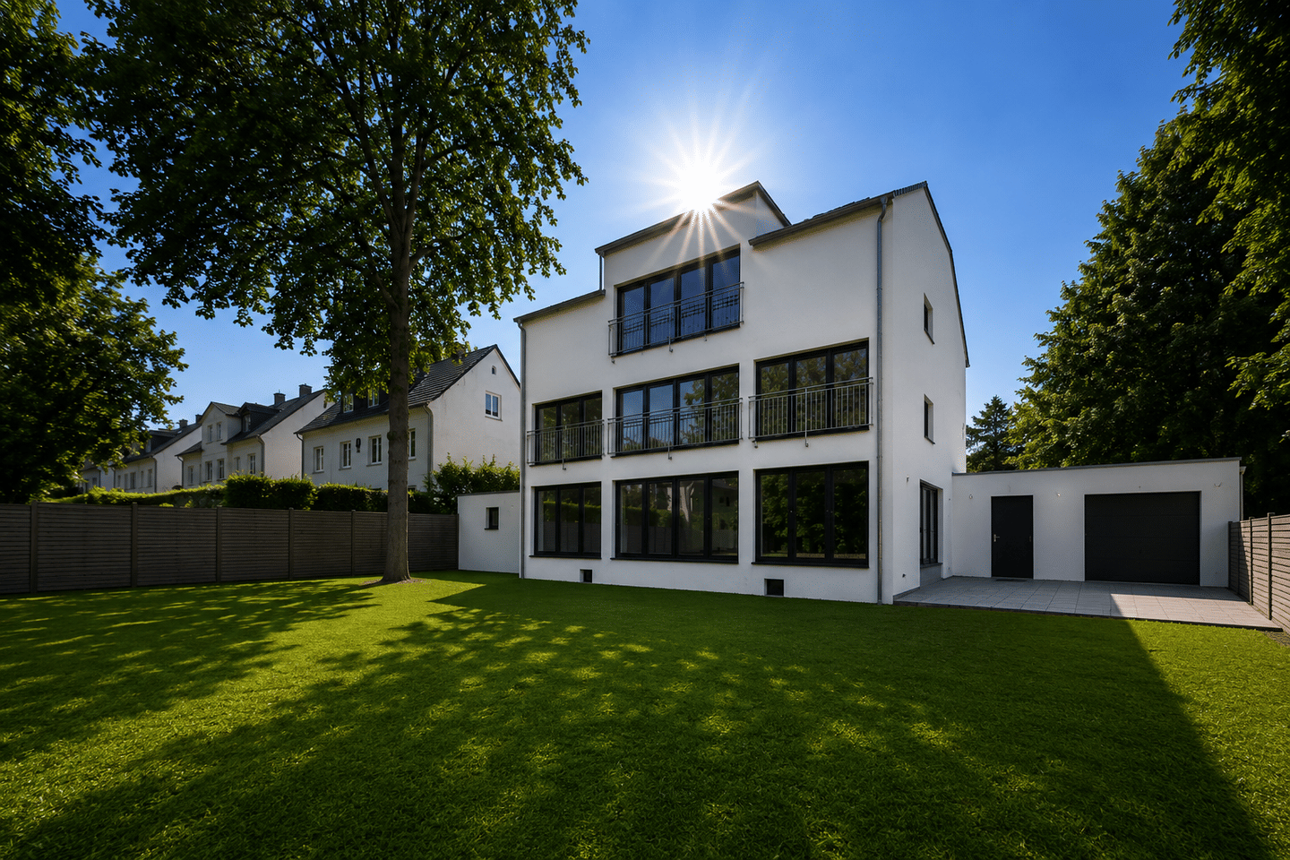Exklusive Villa im Dellviertel Duisburg | Erwerb auch über Mietkauf möglich | 332 m² Wohnfläche | 2 Garagen, 47053 Duisburg (Altstadt Dellviertel Hochfeld Wanheimerort)