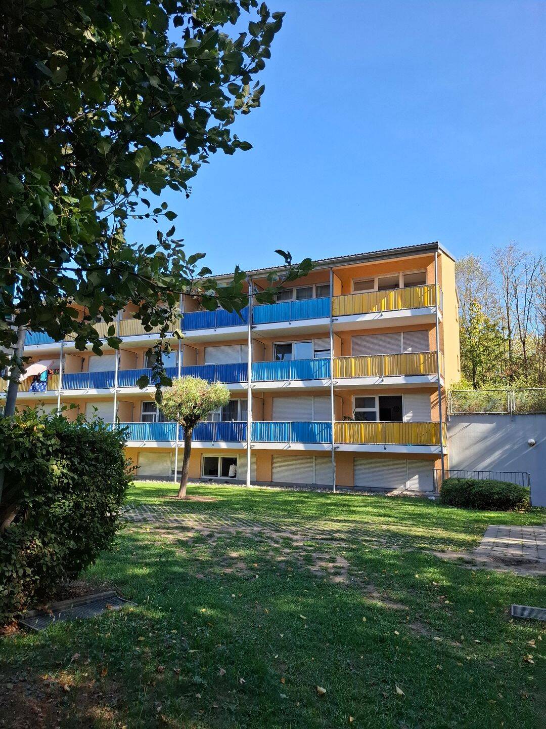 1 Zimmer Appartement mit Westbalkon im Osten, 93053 Regensburg (Galgenberg Kasernenviertel Kumpfmühl-Ziegetsdorf-Neuprüll Oberisling-Graß)
