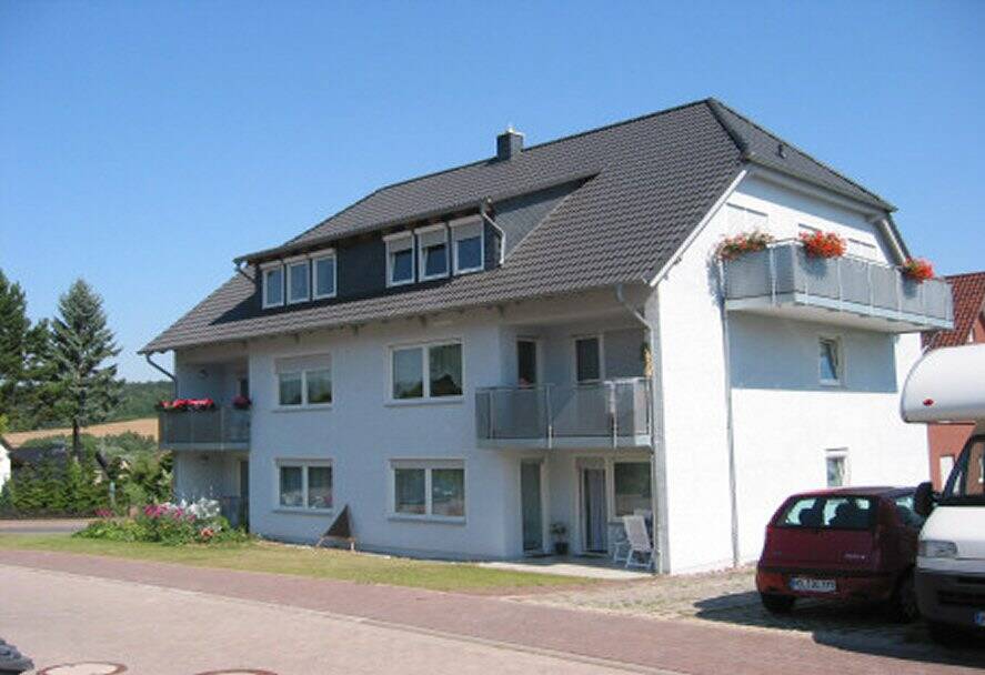 3-Zimmer-Wohnung in ruhiger Lage mit Balkon, 37632 Eschershausen