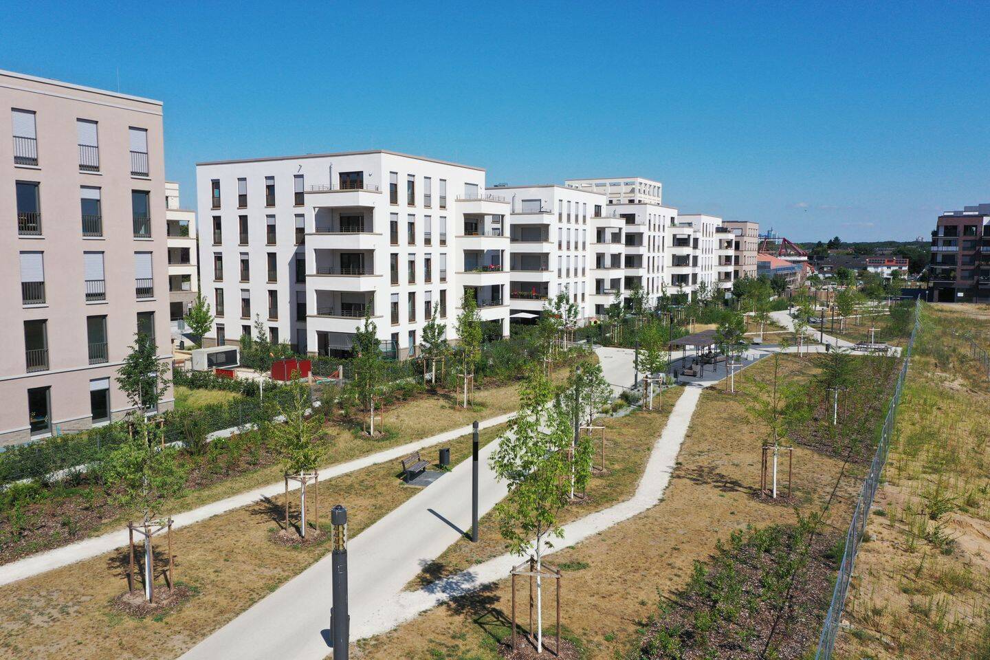 Urbanes Wohnen im Grünen, 3-Zimmerwohnung, West-Loggia, 2 Bäder, 63263 Neu-Isenburg