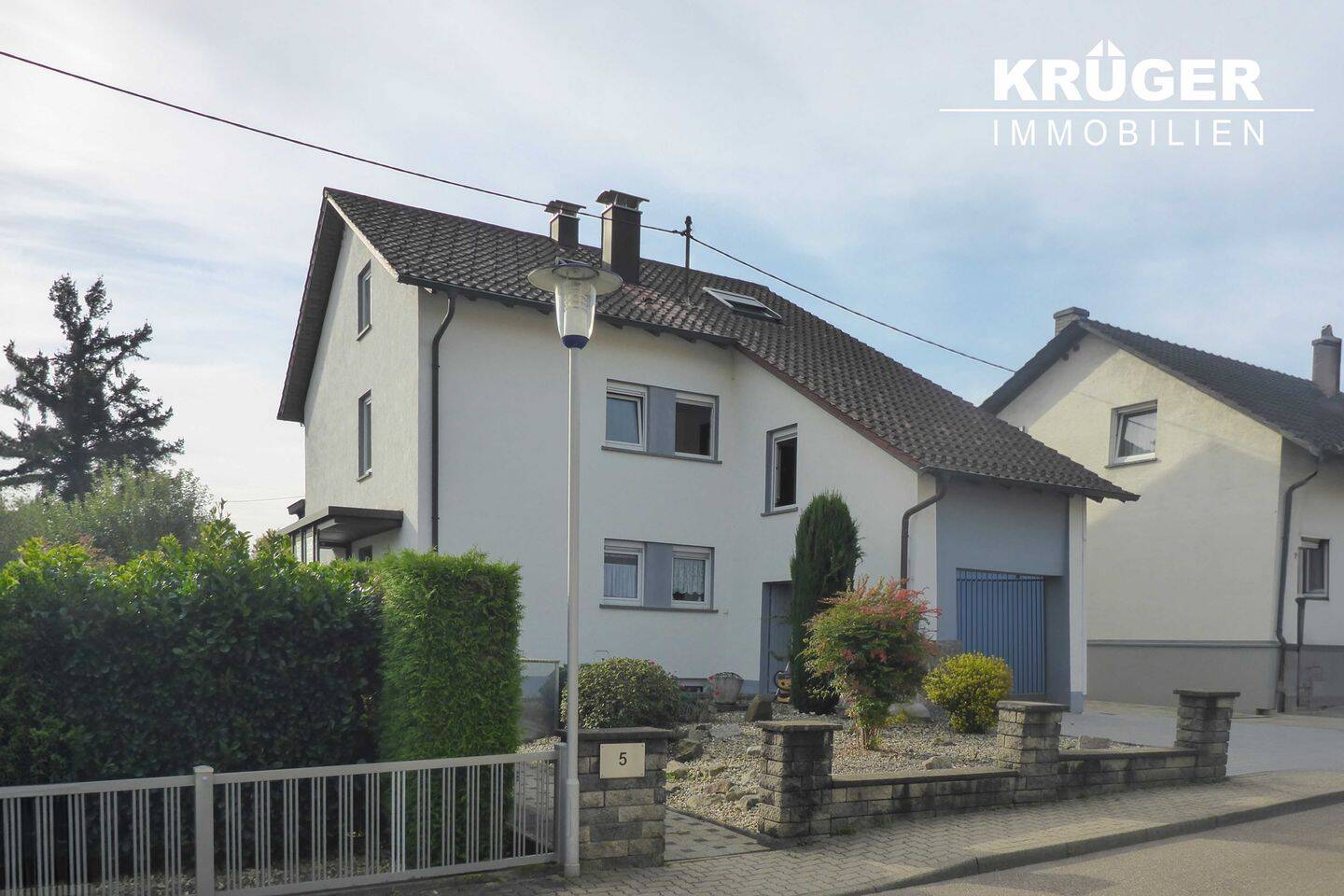 KA-Grünwettersbach / helle & gepflegte 2-Zimmer-DG-Whg mit EBK / ab 01.11.2026, 76228 Karlsruhe