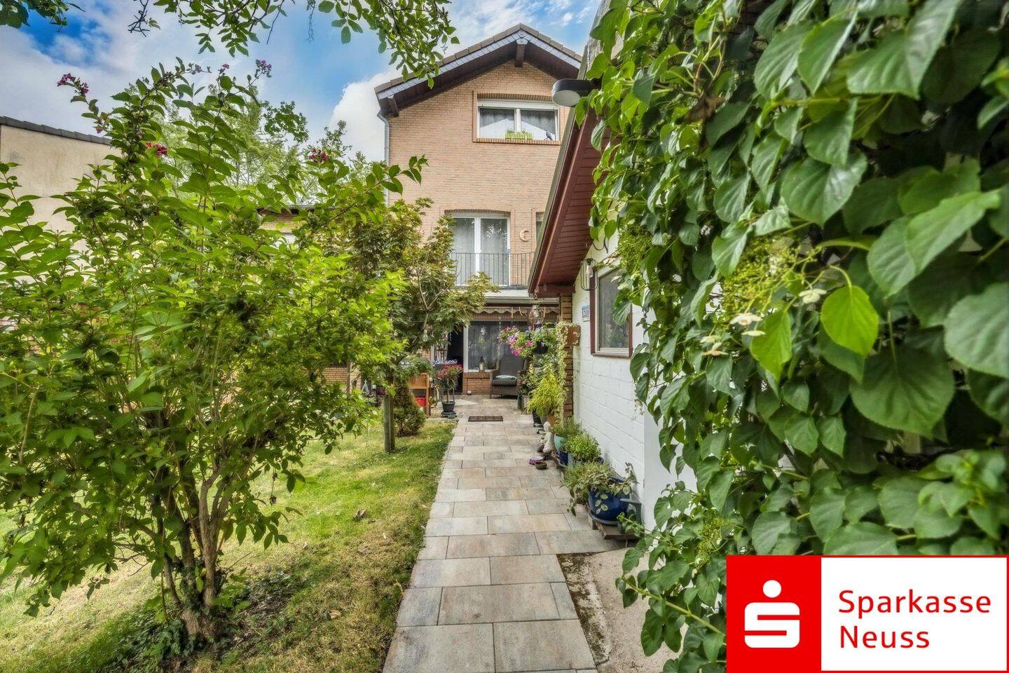 Von Ein- bis Zweifamilienhaus – wir öffnen alle Türen für Sie, 41469 Neuss