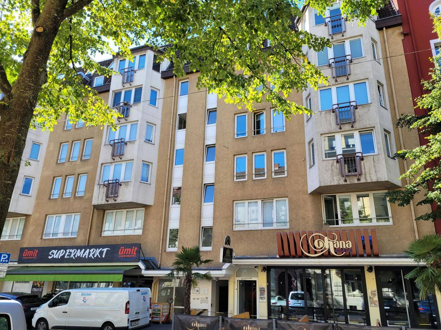 Gepflegte 2-Zimmer-Wohnung mit Balkon, Erker und Stellplatz in zentraler Innenstadtlage, 76133 Karlsruhe