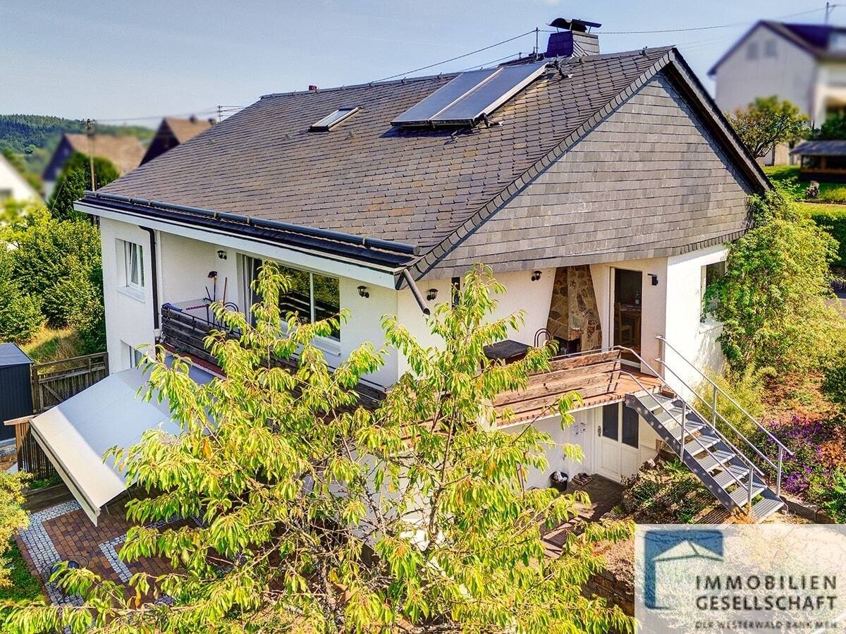 Energetisch, technisch und vollständig modernisiertes Wohnhaus in toller Stadtlage von Wissen, 57537 Wissen