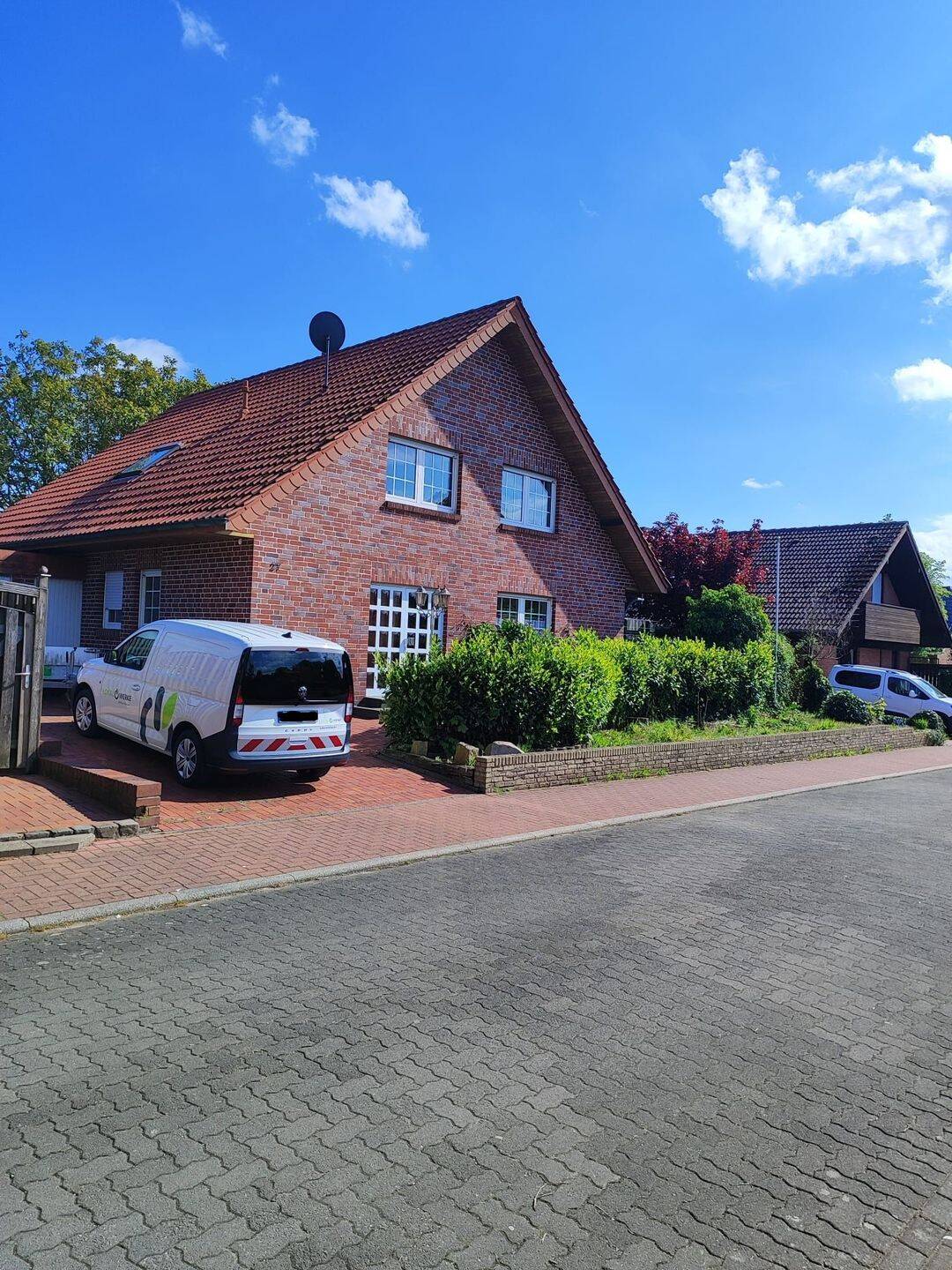 Einfamilienhaus in Massivbauweise mit PV-Einnahmen provisionsfrei: Freistehend in ruhiger Ortsrandlage, 48619 Heek