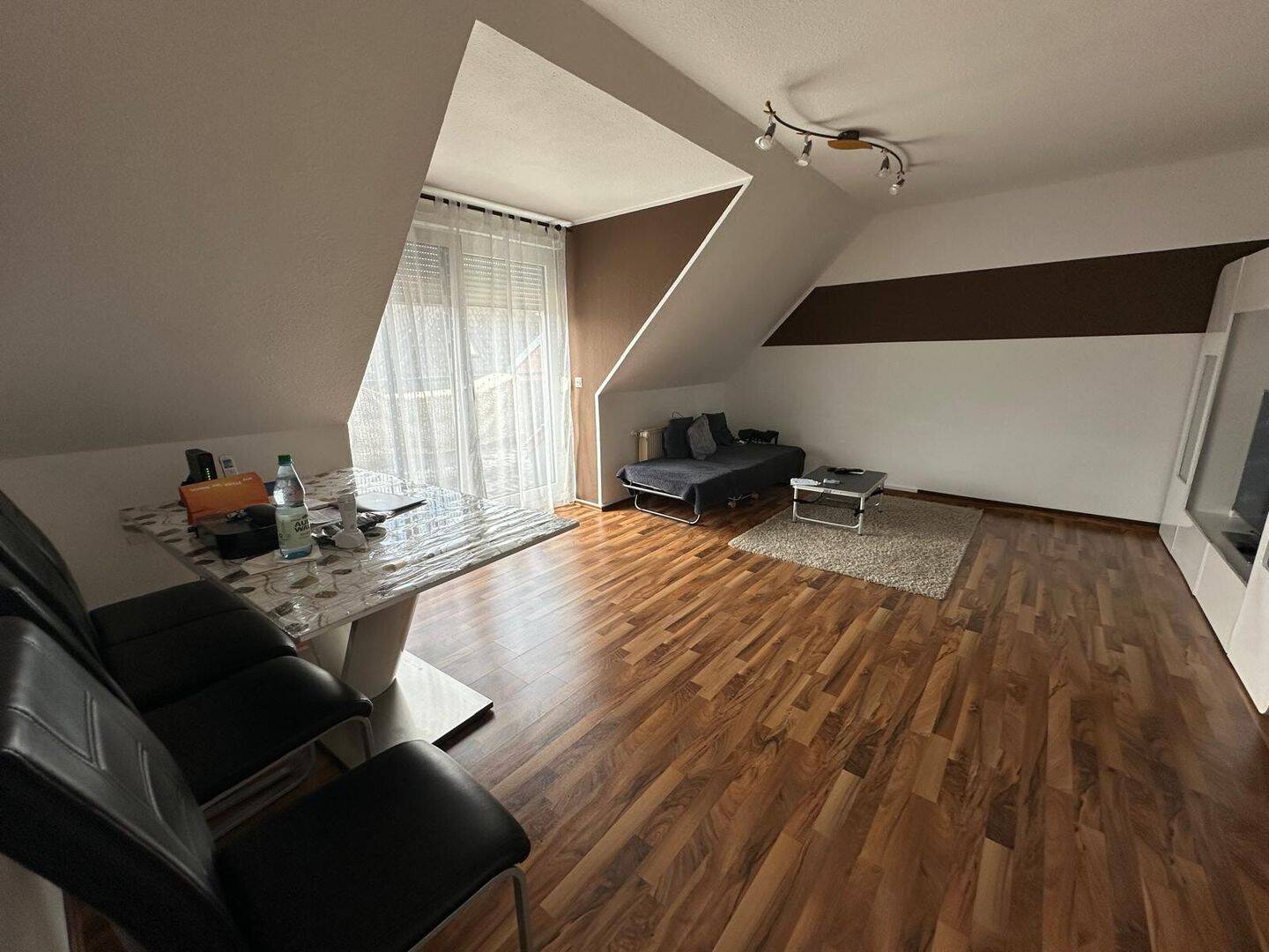 Obj.-ID 200 Helle 3-Zimmer-Dachgeschosswohnung mit Einbauküche in Dinklage zu vermieten, 49413 Dinklage