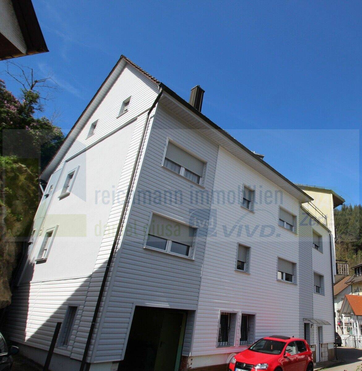 Provisionsfrei! Einfamilienhaus mit integrierter Garage in Bad Peterstal-Griesbach, 77740 Bad Peterstal-Griesbach