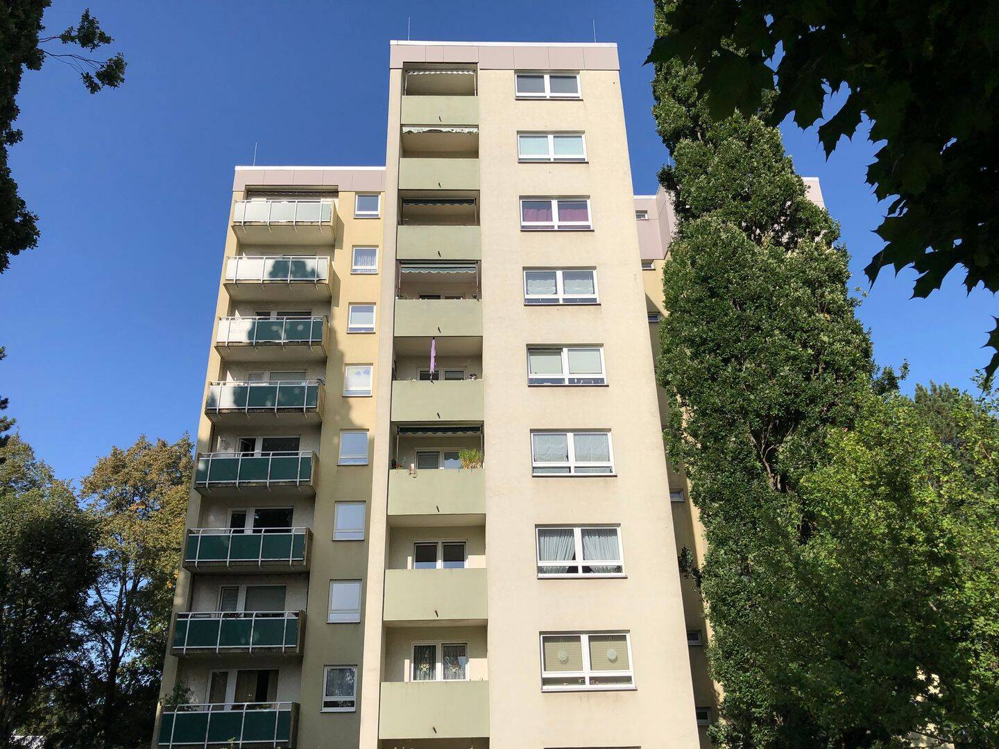 1. Monat mietfrei! Gut geschnittene 2,5-Zimmer-Wohnung mit Balkon zu vermieten!, 61350 Bad Homburg v.d. Höhe