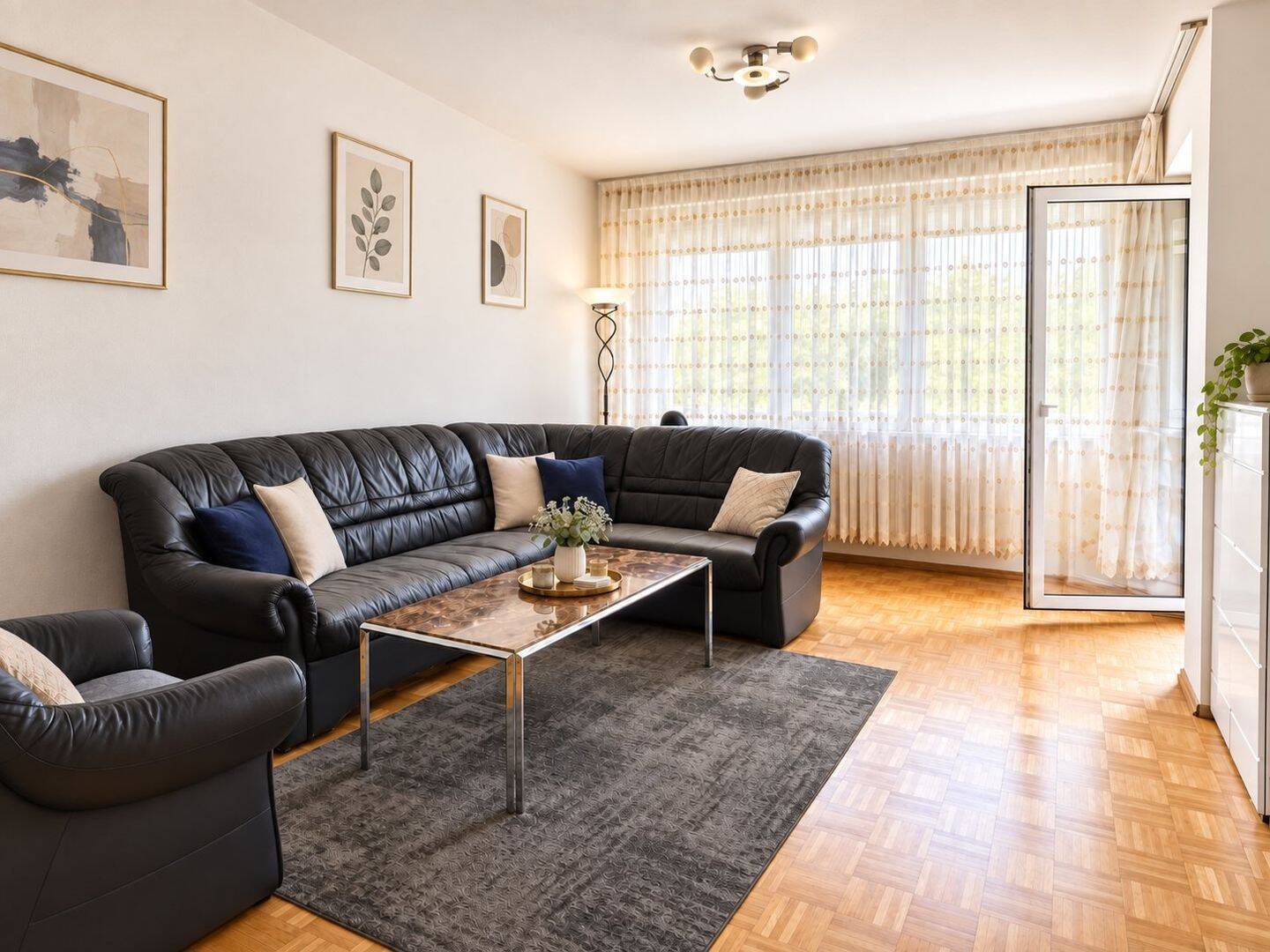 Gepflegte 3-Zimmer-Wohnung mit Südwest-Loggia und Stellplatz – 20 Minuten bis München, 82256 Fürstenfeldbruck