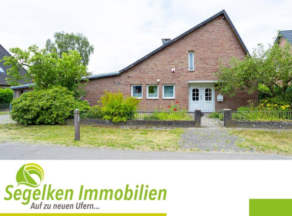 Gut gelegenes Einfamilienhaus mit Doppelgarage, Wintergarten und großem Garten in Stuhr-Moordeich, 28816 Stuhr