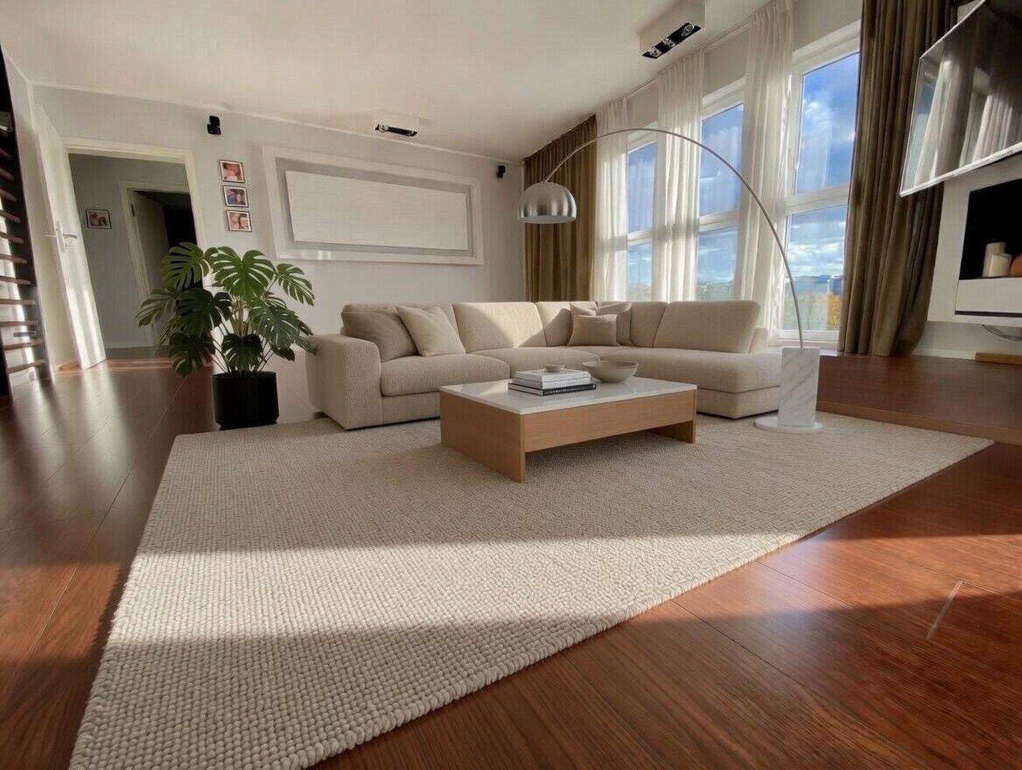 Exklusive, sonnige Familienwohnung – 4-ZKB mit Balkon direkt am Rebstockpark, 60486 Frankfurt am Main (Bockenheim Gallus Rödelheim Westend-Süd)