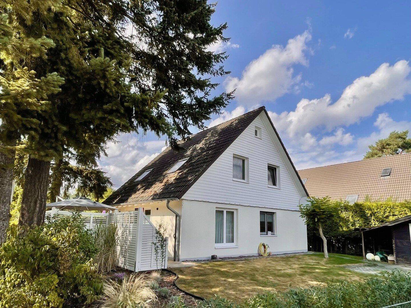Einfamilienhaus (Tortenstück) -sehr ruhig gelegen mit netten Nachbarn und guter Anbindung, 15366 Hoppegarten