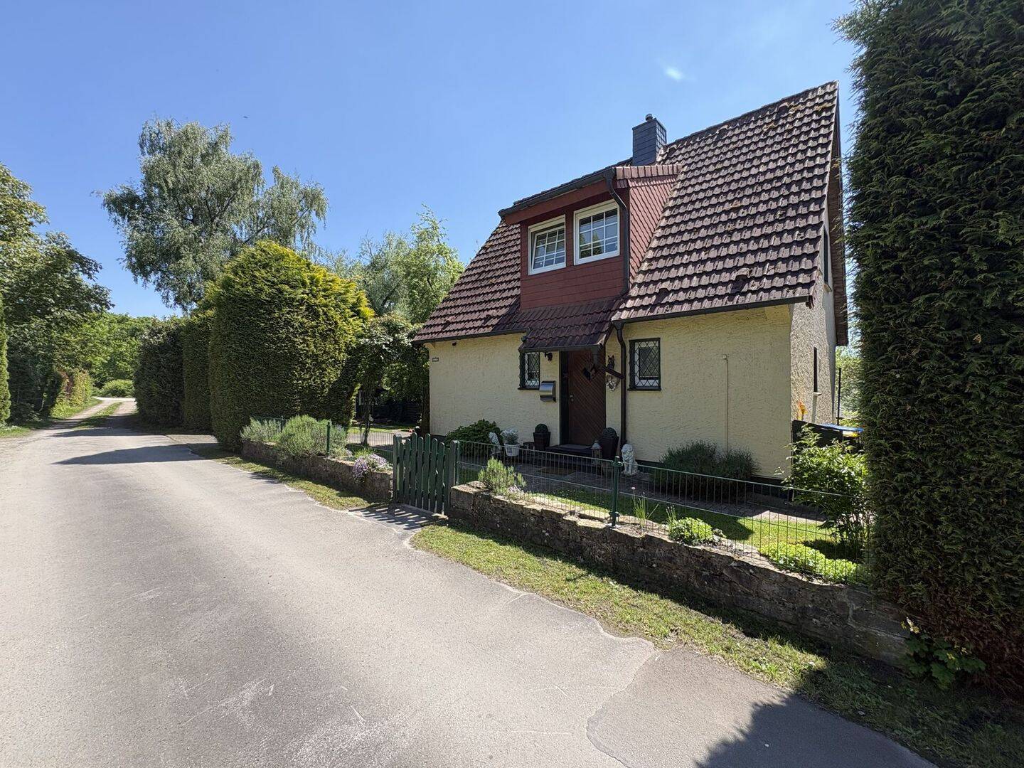 Wohnen mit Privatsphäre: Einfamilienhaus in Sackgasse!, 32758 Detmold