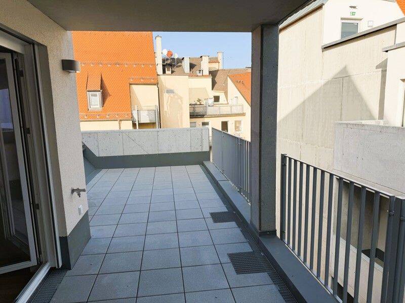Sonnenverwöhnte Wohnträume mit Balkon, moderner Küche und komfortabler Ausstattung, 86150 Augsburg (Innenstadt)
