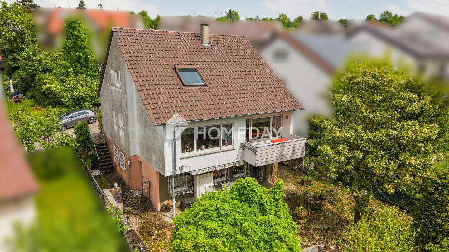 Familienhaus mit Einliegerwohnung & großem Garten in Neckarweihingen, 71642 Ludwigsburg