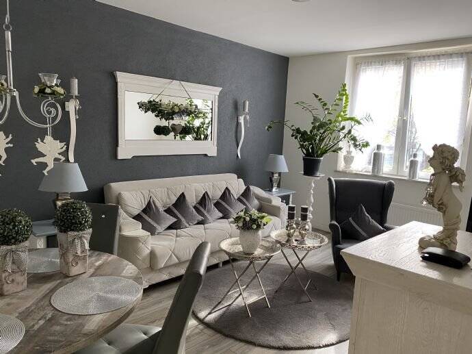 Renovierte, helle 2 Zimmer Wohnung zum wohlfühlen mit gemütlichem Balkon im 1. Stock, 47139 Duisburg (Beeck Beeckerwerth Untermeiderich)