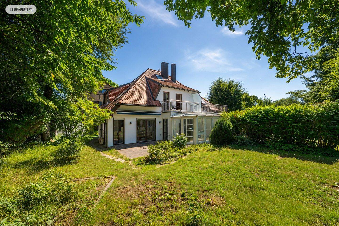AIGNER – Elegante Doppelhaushälfte in begehrter Lage nahe dem Pasinger Stadtpark, 81243 München (Aubing-Lochhausen-Langwied Pasing-Obermenzing)