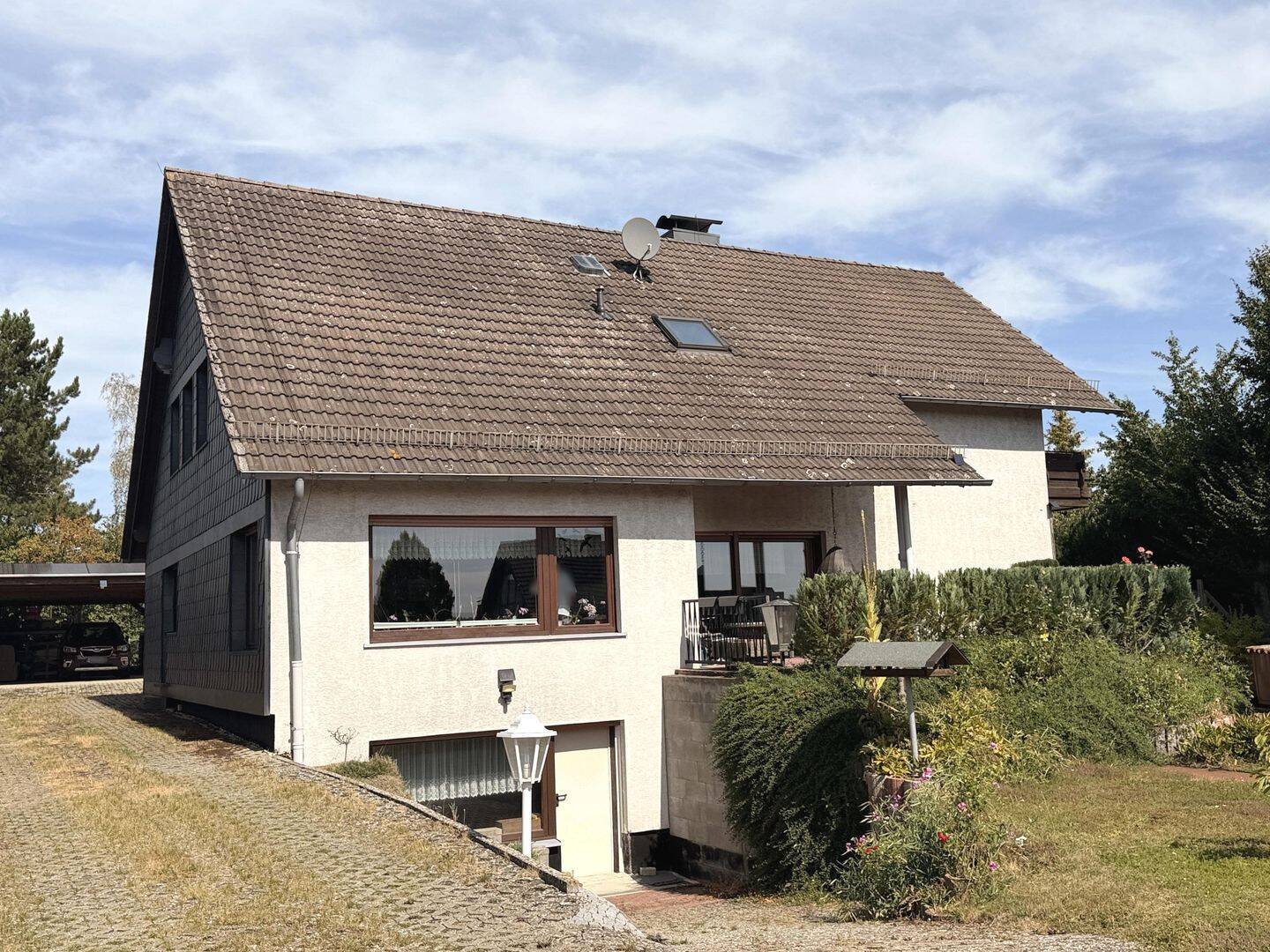 Großzügiges Ein- bis Zweifamilienhaus in ruhiger Ortsrandlage von Calden-Ehrsten, 34379 Calden