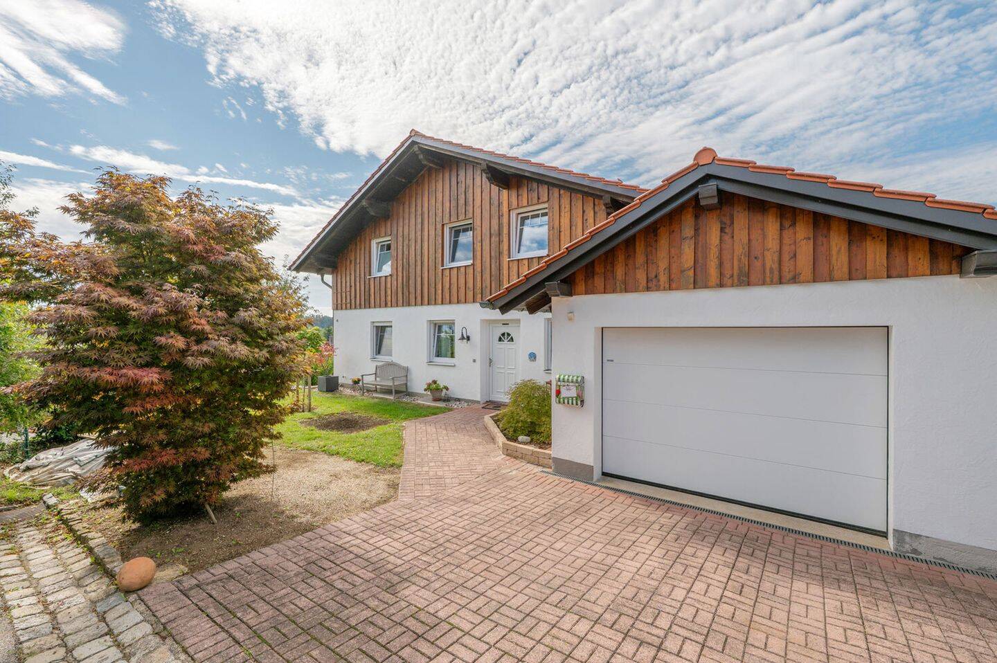 Ankommen, wohlfühlen, zuhause sein – charmantes Einfamilienhaus mit großzügigem Grundstück, 84307 Eggenfelden