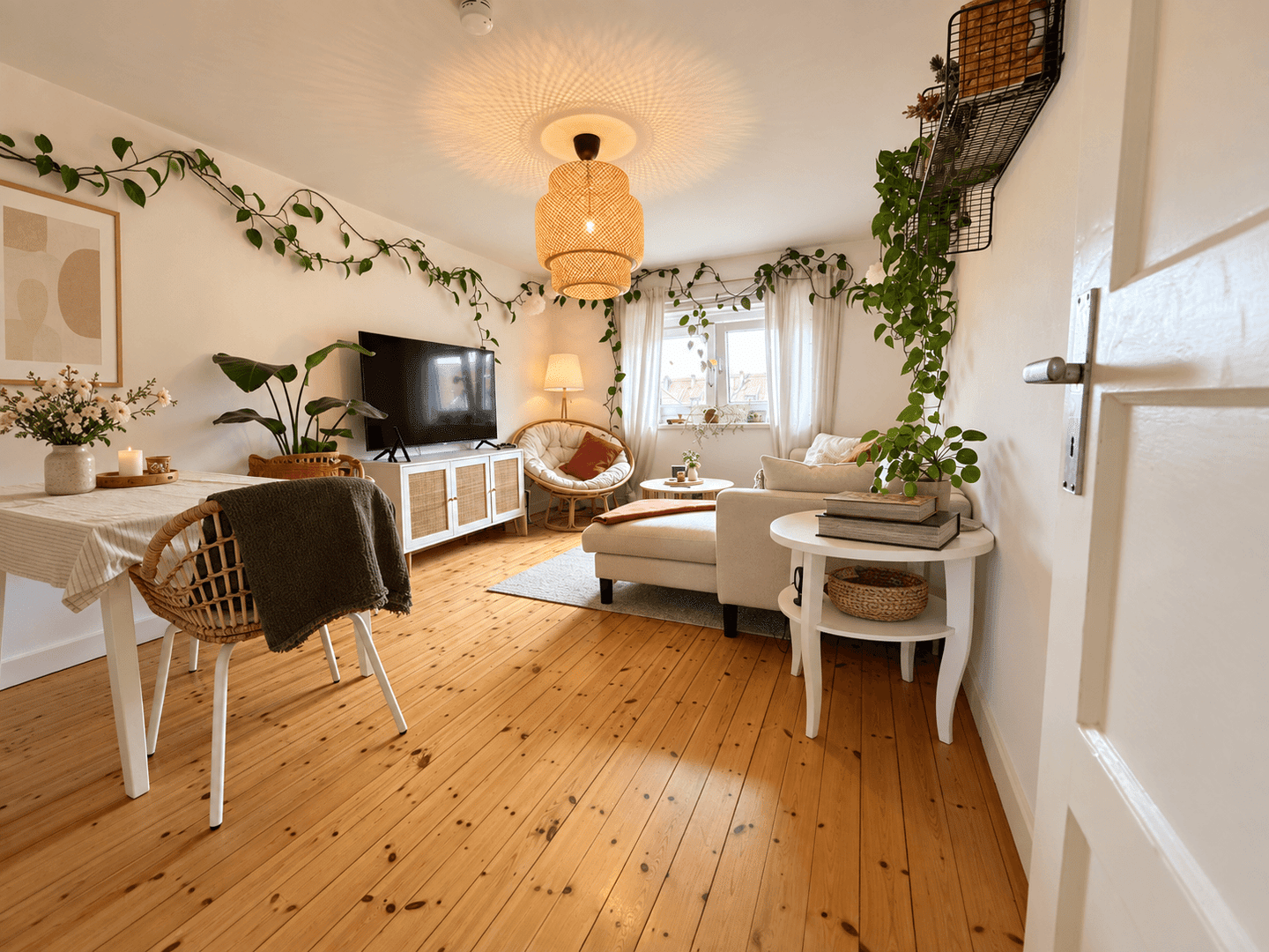 2,5 Zimmer-Dachgeschosswohnung mit Charakter und zeitloser Eleganz, 22307 Hamburg (Hamburg-Nord Barmbek-Nord)